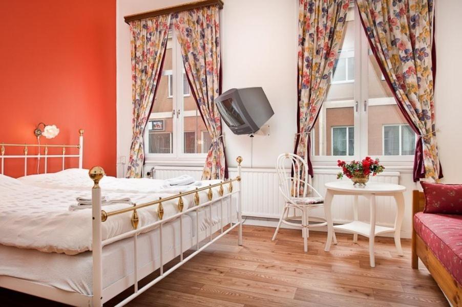 ホテル ペンショナート スベア エステルスンド 部屋 写真
